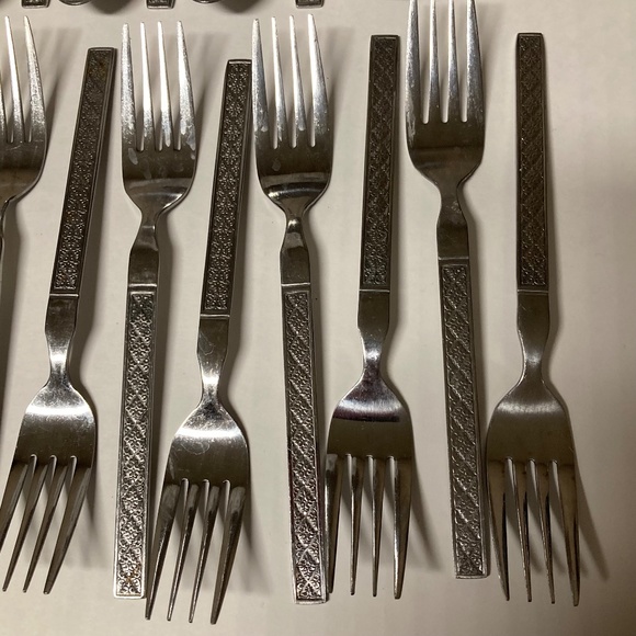 Vintage Frontier Airlines Flatware 24 Pieces Stainless Steel Japan - Picture 4 of 9